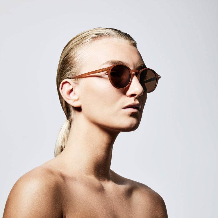 Pilgrim ROXANNE klassische runde Sonnenbrille, braun Große Rabatte