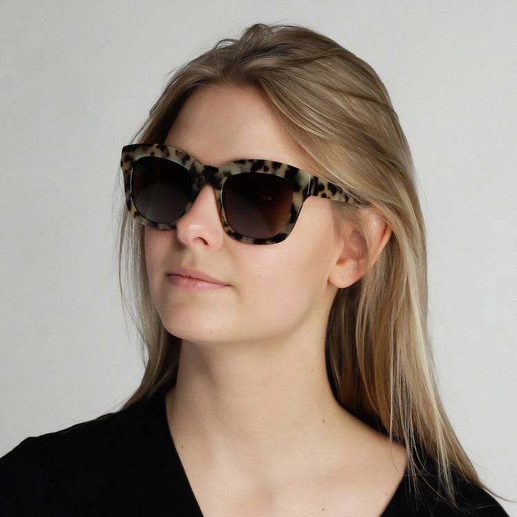 Pilgrim Sonnenbrille : Dael : Grau Tägliche Deals