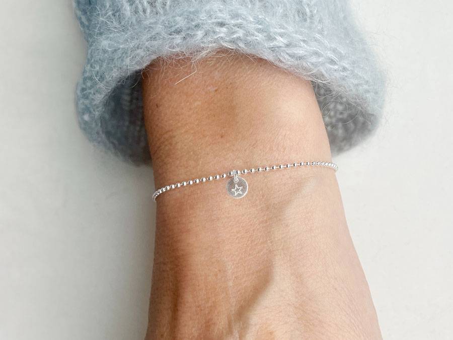 Renna Deluxe Armband mit STERN und Buchstaben-Anhänger Silber Zeitlich begrenztes Angebot