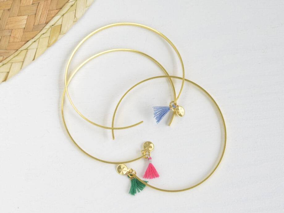 Renna Deluxe Armreif in Gold, Goldarmreif mit niedlicher Tassel im Boho-Stil Tägliche Deals