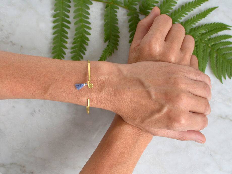 Renna Deluxe Armreif mit Farn in Gold Speichern exportieren
