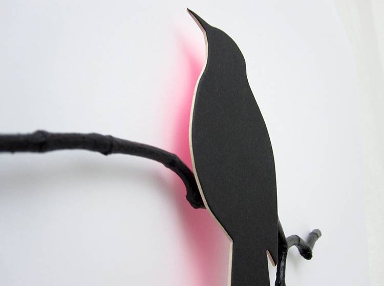 Renna Deluxe Drossel in Schwarz mit Glow in NeonPINK _ Wandobjekt Tiefpreis