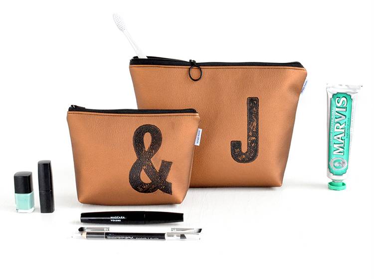 Renna Deluxe Kosmetiktasche Metallic BRONZE mit Buchstabe / vegan Limitierter Zeitrabatt