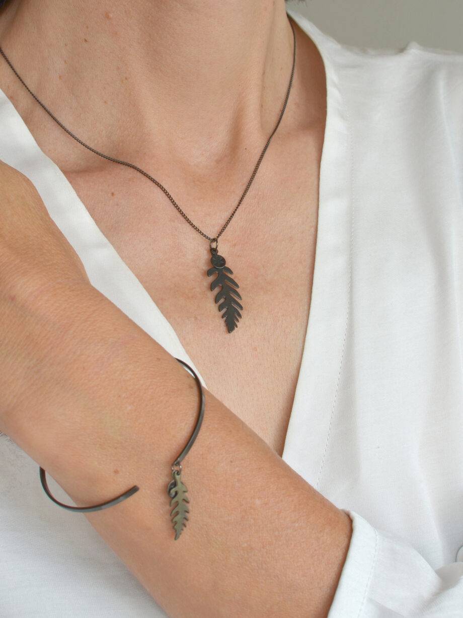 Renna Deluxe BLACK Edition Kette mit Farn Versandkostenfrei