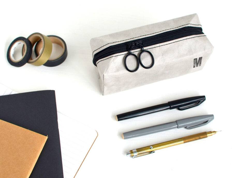Renna Deluxe Individualisiertes Federmäppchen mit Monogramm grau Cyber Monday
