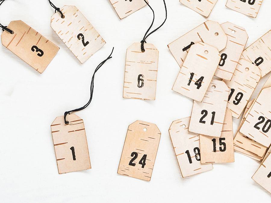 Renna Deluxe Adventskalender Zahlen Anhänger aus Birkenrinde