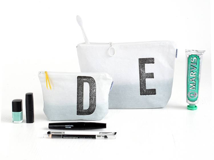 Renna Deluxe Schminktasche GRAU mit Monogramm personalisiert Preisnachlass