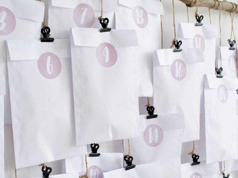Renna Deluxe Adventskalender ROSA Handlettering Exklusive Angebote