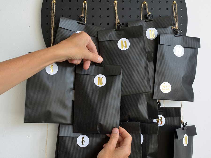 Renna Deluxe RAMADAN Kalender Gold mit schwarzen Tüten