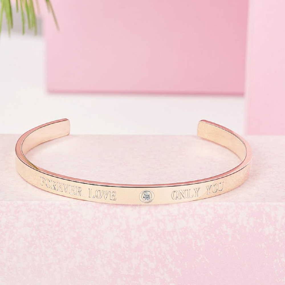 Sadingo Edelstahlarmreif mit Gravur | "Forever Love - Only You" Osterangebot