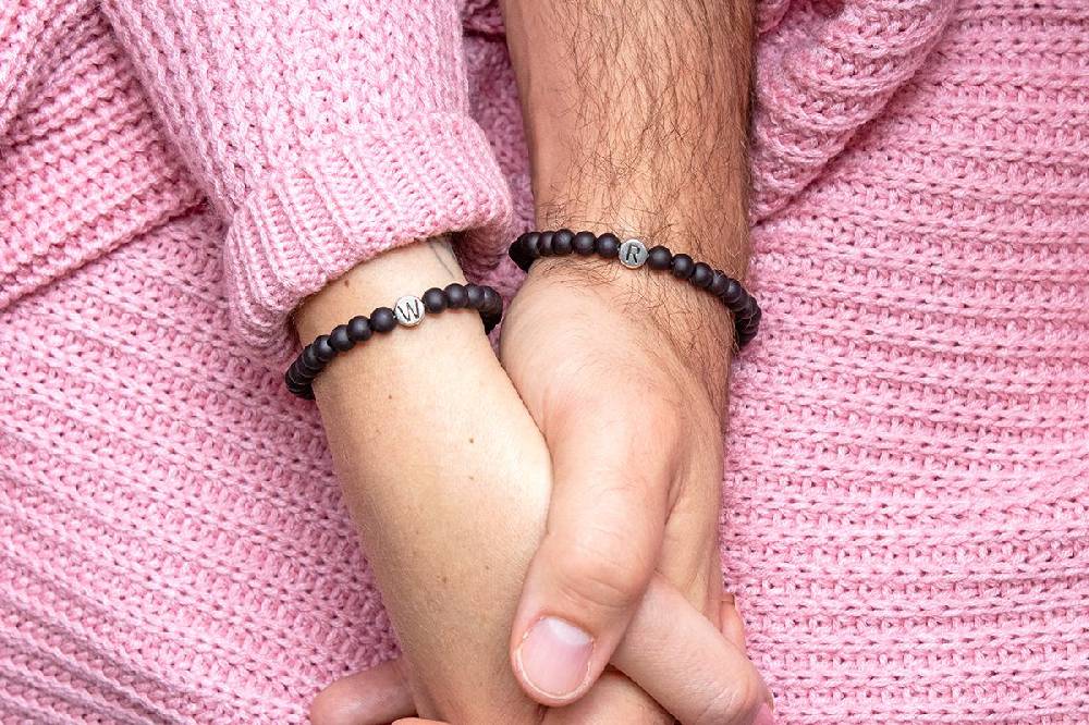 Sadingo Partnerarmband Set aus schwarzen Acrylperlen Bis zu 55% Rabatt