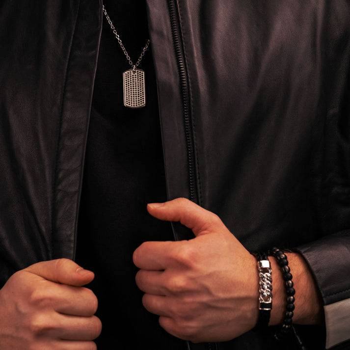 Save Brave Halskette Garett mit Anhänger - schwarze Zirkoniasteine Kostenloser Versand international