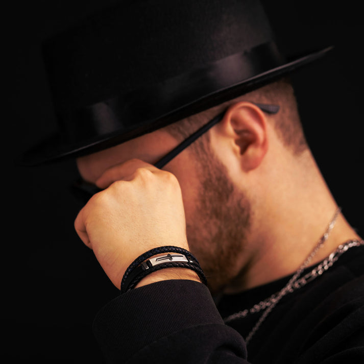 Save Brave Dreifach gewickeltes Lederarmband Logan mit Kreuz 50% Rabatt für begrenzte Zeit