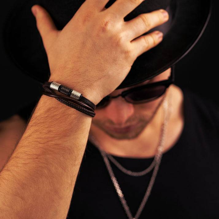 Save Brave Dreifaches Lederarmband Flynn mit Edelstahl Exklusive Angebote