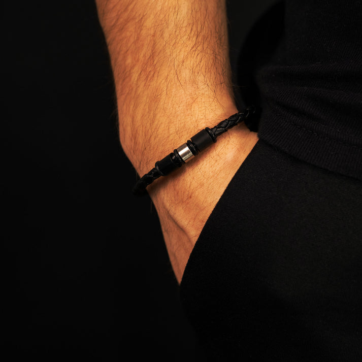 Save Brave Lederarmband Ethan mit Carbonperlen & Edelstahl Kauf eins, bekomm eins gratis