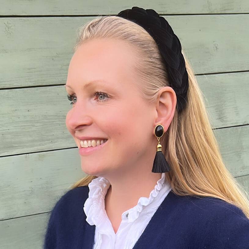 SchwesterSchwester Schwarze Ohrringe als Ohrstecker in Schwarz mit schwarzer Quaste von AmuseToi Super Sparpreis