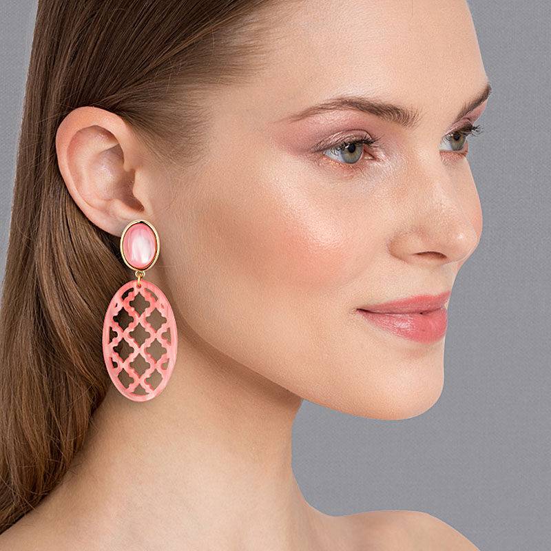 SchwesterSchwester Hellrosa Ohrstecker mit perlmutt schimmerndem Oval im Marrakesch Stil von AmuseToi Super Sparpreis