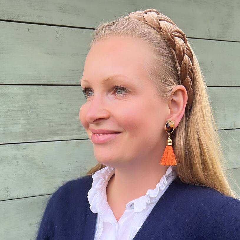 SchwesterSchwester Quasten Ohrringe als Ohrstecker in Schildpatt mit Quaste in Orange von AmuseToi Zeitbegrenzte Promotion