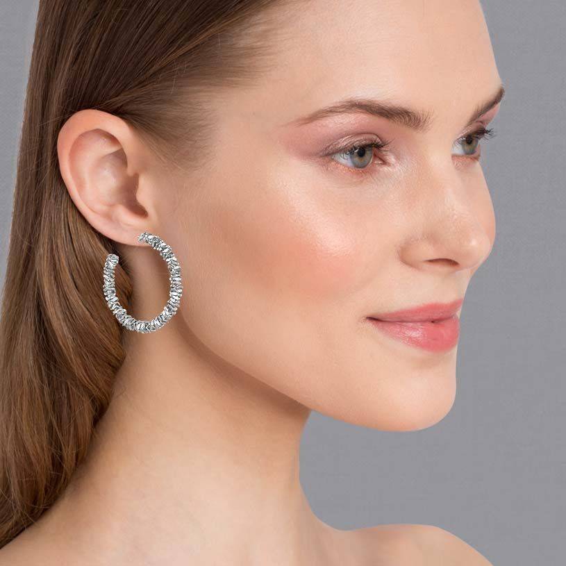 SchwesterSchwester Schöne glitzernde Creolen - rhodiniert Bis zu 65% Rabatt