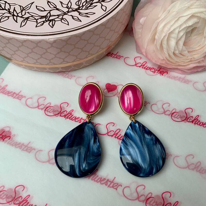 SchwesterSchwester Pinke Ohrstecker mit dunkelblauen Tropfen von AmuseToi Meist gekauft