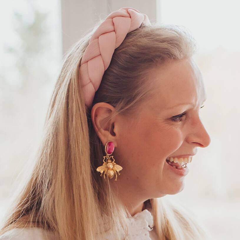 SchwesterSchwester Breiter geflochtener Satin-Haarreif in zartem Rosa Blitzangebot