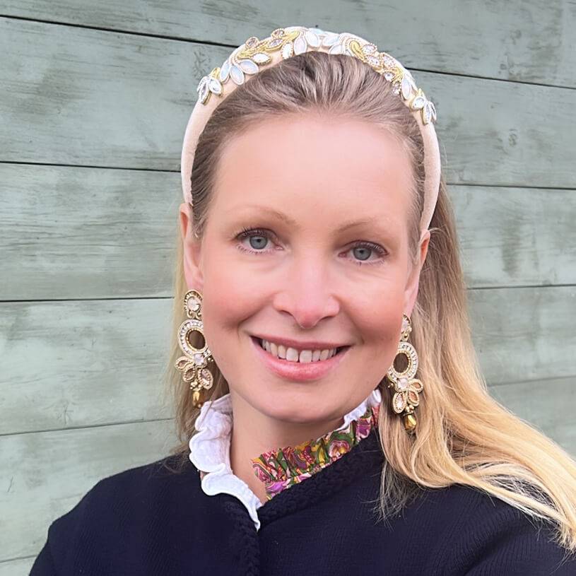 SchwesterSchwester Opulente Soutache-Ohrringe in Gold und Champagner Fabrikladen