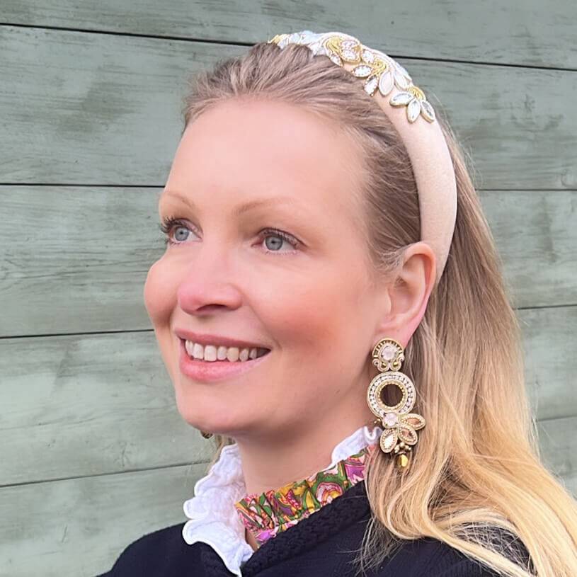 SchwesterSchwester Opulente Soutache-Ohrringe in Gold und Champagner Fabrikladen