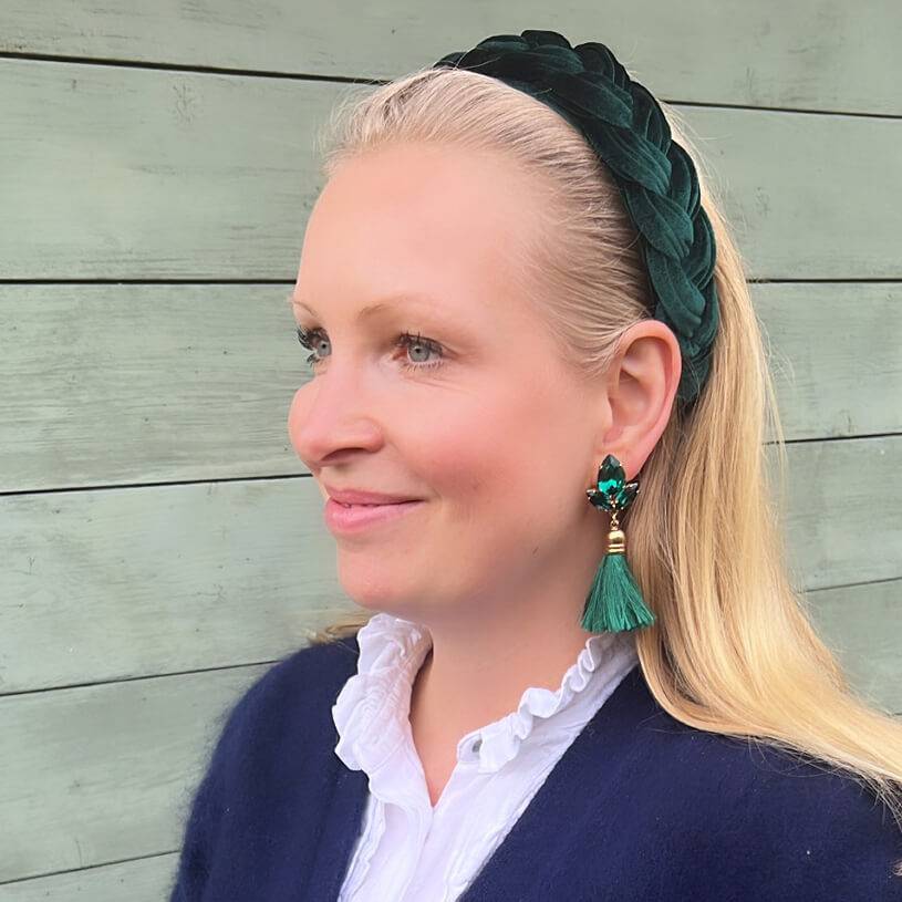 SchwesterSchwester Glitzernde Ohrstecker in Dunkelgrün mit edler Quaste von AmuseToi Exklusivangebot