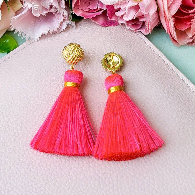 SchwesterSchwester Vergoldete Knoten-Ohrstecker mit neonpinker Quaste Neueste Mode