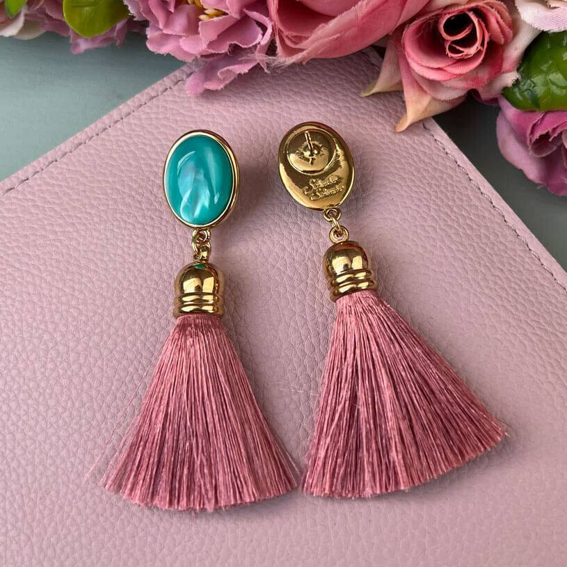 SchwesterSchwester Quasten Ohrringe als Ohrstecker in Türkis mit Quaste in Rosa von AmuseToi Bestseller