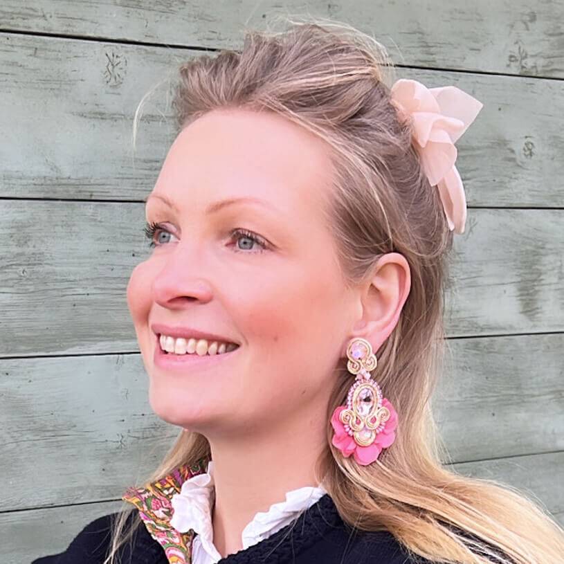 SchwesterSchwester Außergewöhnliche Soutache-Ohrringe in zarten Rosatönen Bis zu 55% Rabatt