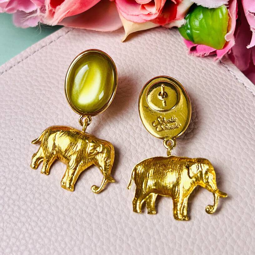 SchwesterSchwester Ohrstecker in Senfgelb mit vergoldetem Elefant Black Friday Preise