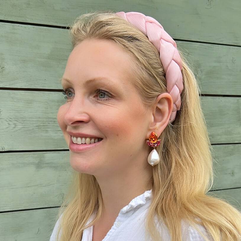 SchwesterSchwester Funkelnde Ohrstecker in Pink und Orange mit federleichten Baumwolltropfen Limitierter Zeitrabatt