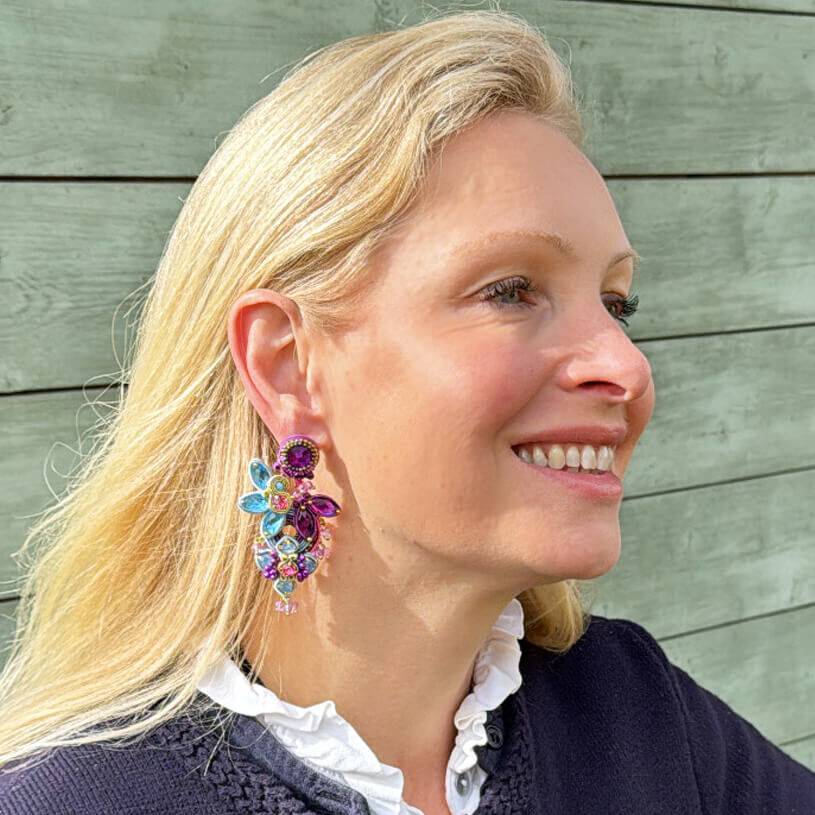 SchwesterSchwester Vorbestellbar - Große Soutache-Ohrringe in Magenta und Hellblau Exklusivangebot