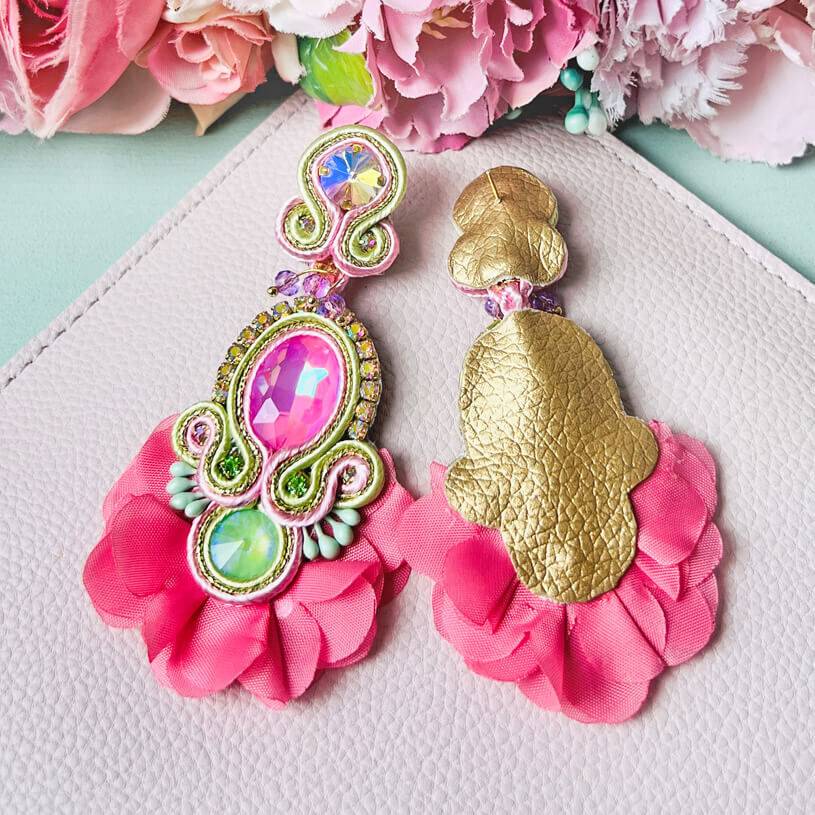 SchwesterSchwester Außergewöhnliche Soutache-Ohrringe in Rosa Super Sparpreis