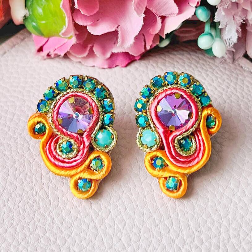 SchwesterSchwester Schöne Soutache-Ohrringe in Orange und Türkis