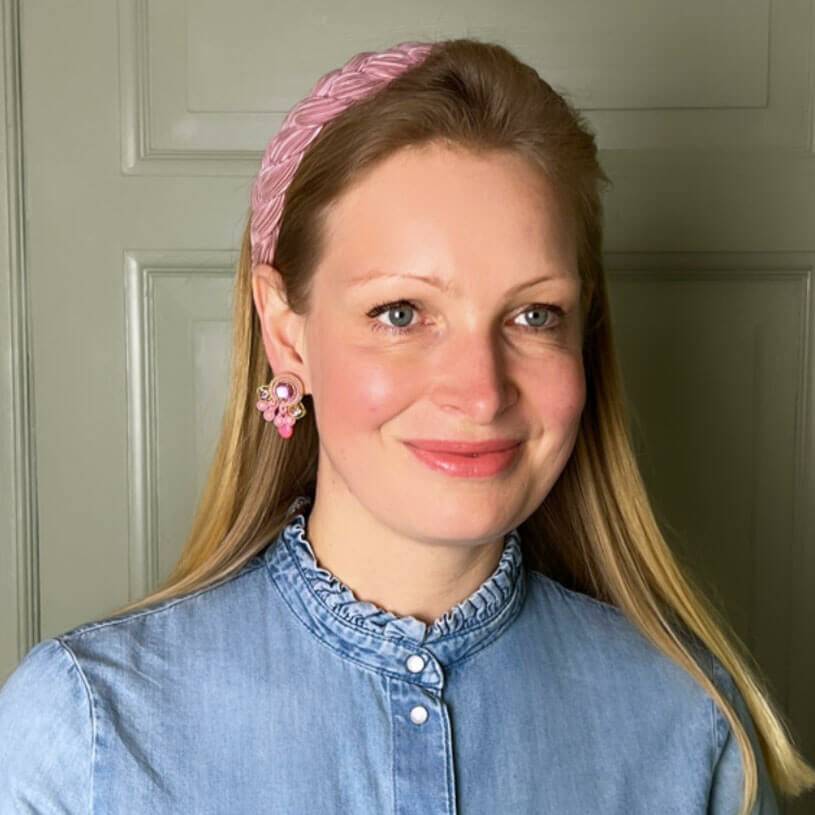 SchwesterSchwester Wunderschöne kleine Soutache Ohrstecker in Gold und Rosa Bis zu 65% Rabatt