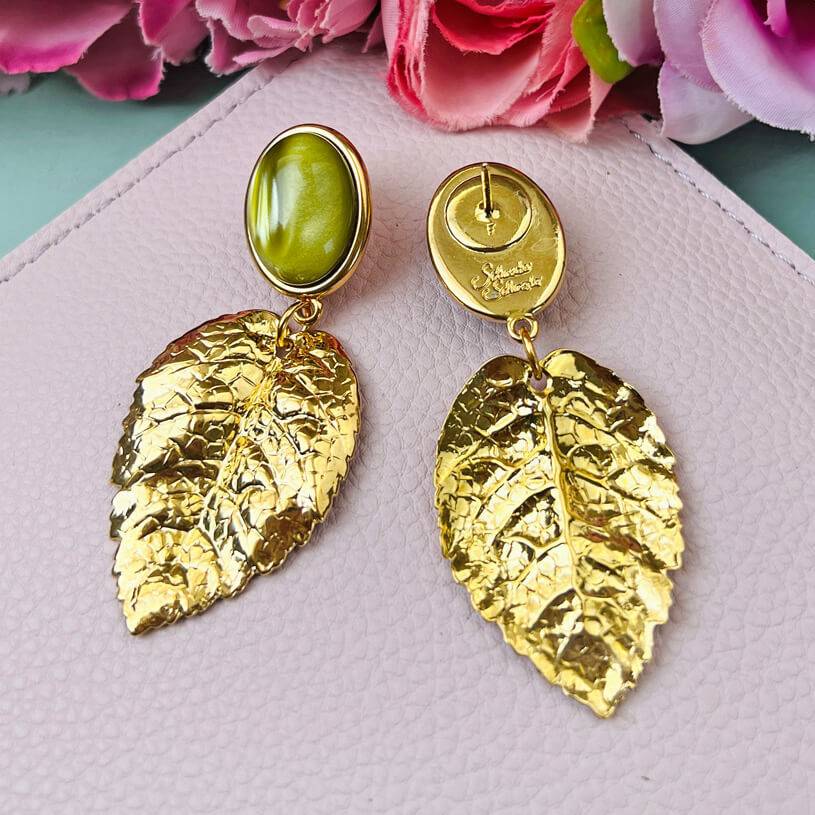 SchwesterSchwester Senfgelber Ohrstecker mit großem goldenen Blatt von AmuseToi Saisonschlussverkauf