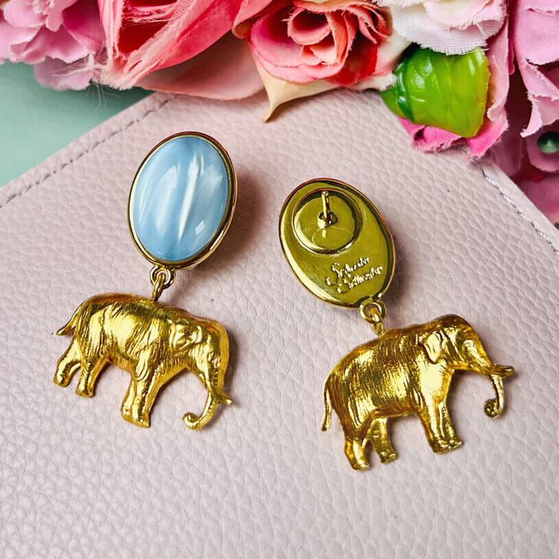 SchwesterSchwester Ohrstecker in Hellblau mit vergoldetem Elefant Top Angebot