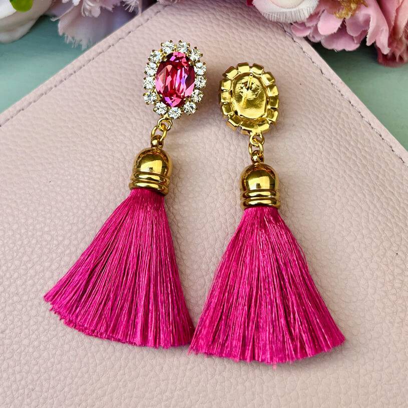 SchwesterSchwester Edel funkelnde Ohrstecker in Pink mit Quaste Zeitlich begrenztes Angebot