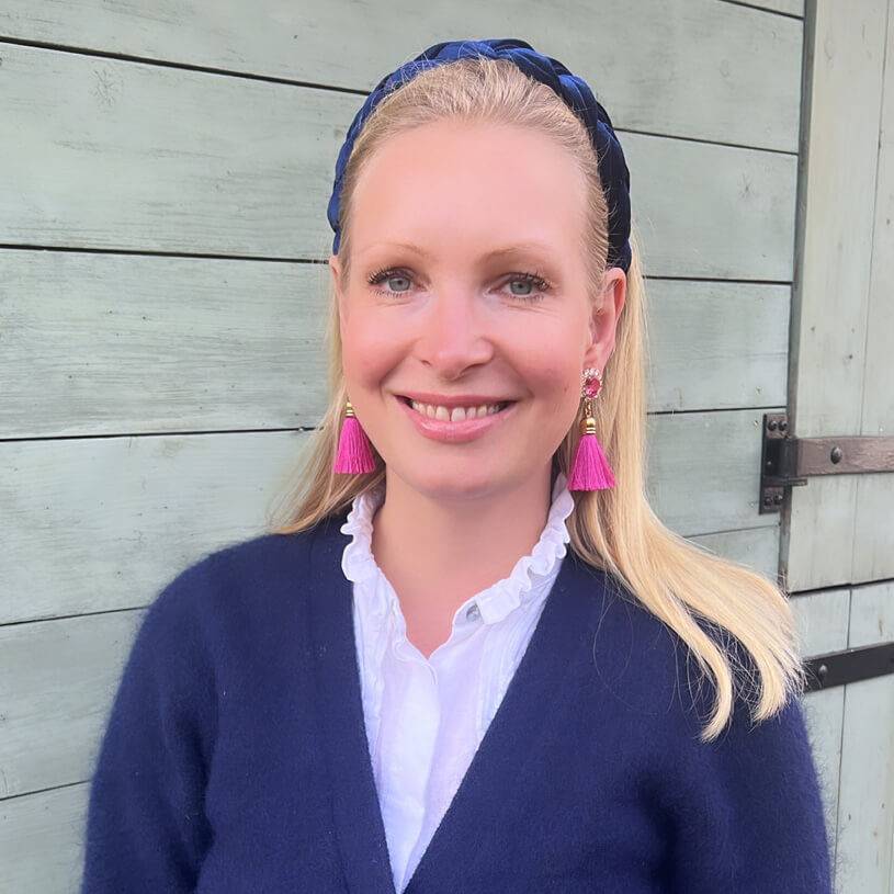 SchwesterSchwester Edel funkelnde Ohrstecker in Pink mit Quaste Zeitlich begrenztes Angebot
