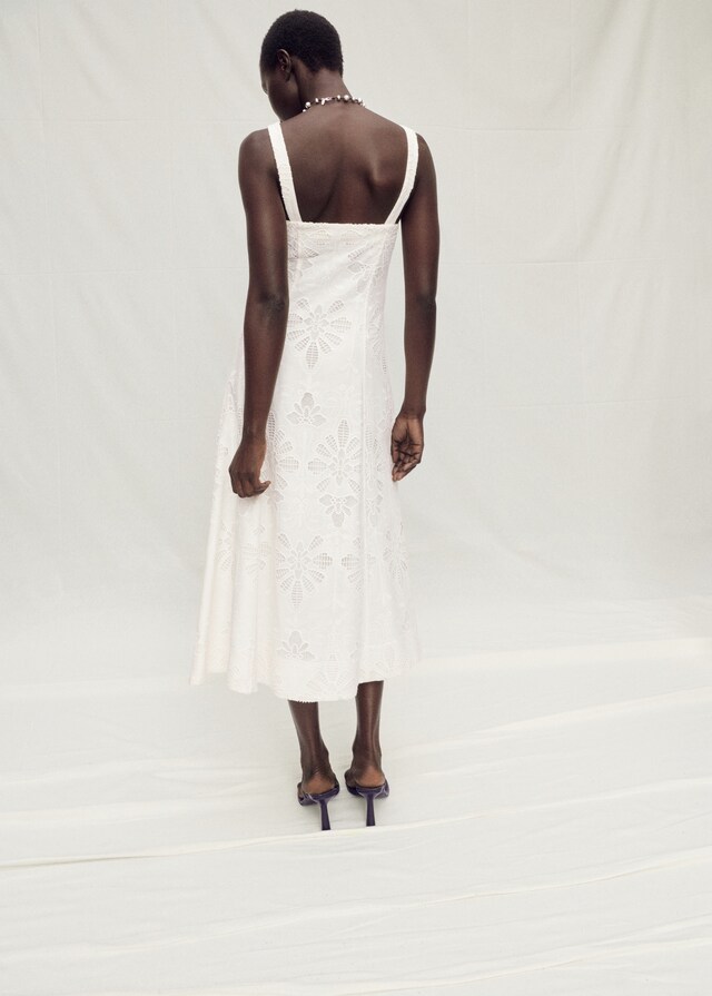Mango Evasé-Kleid aus Leinen mit floraler Stickerei Saisonale Angebote
