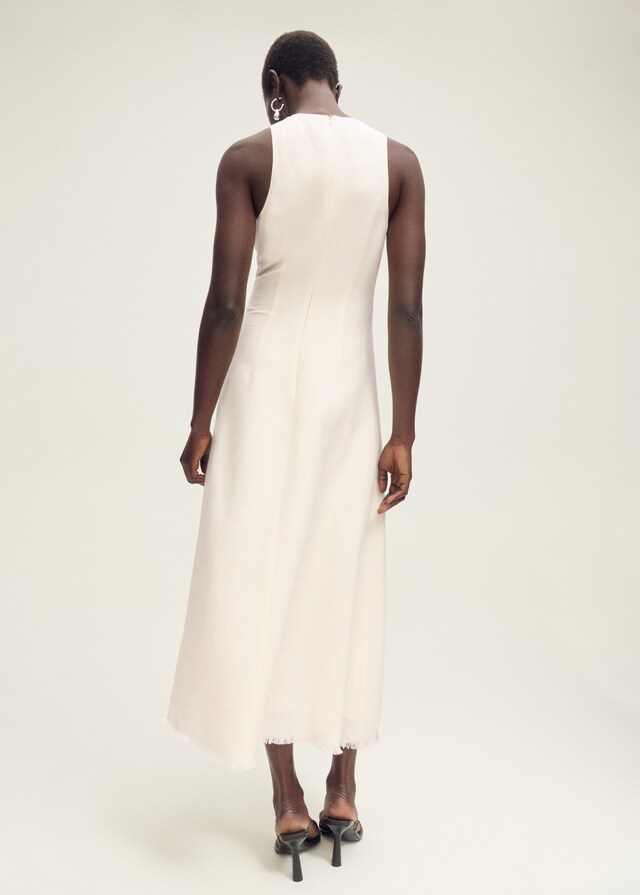 Mango Leinenkleid mit ausgefranstem Saum Räumungsverkauf