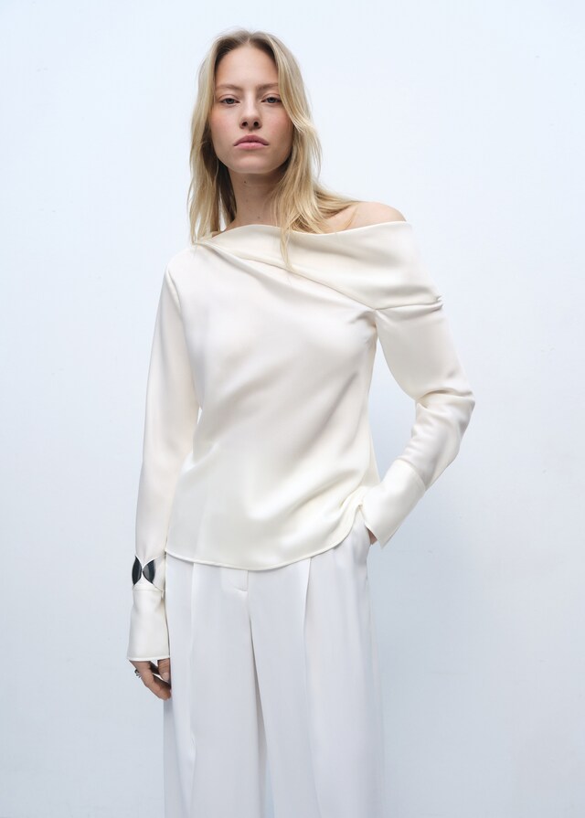 Mango Satinierte Bluse mit drapiertem Kragen