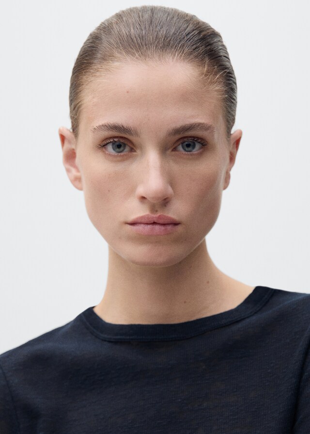Mango Tailliertes Leinen-T-Shirt Vatertagsangebot
