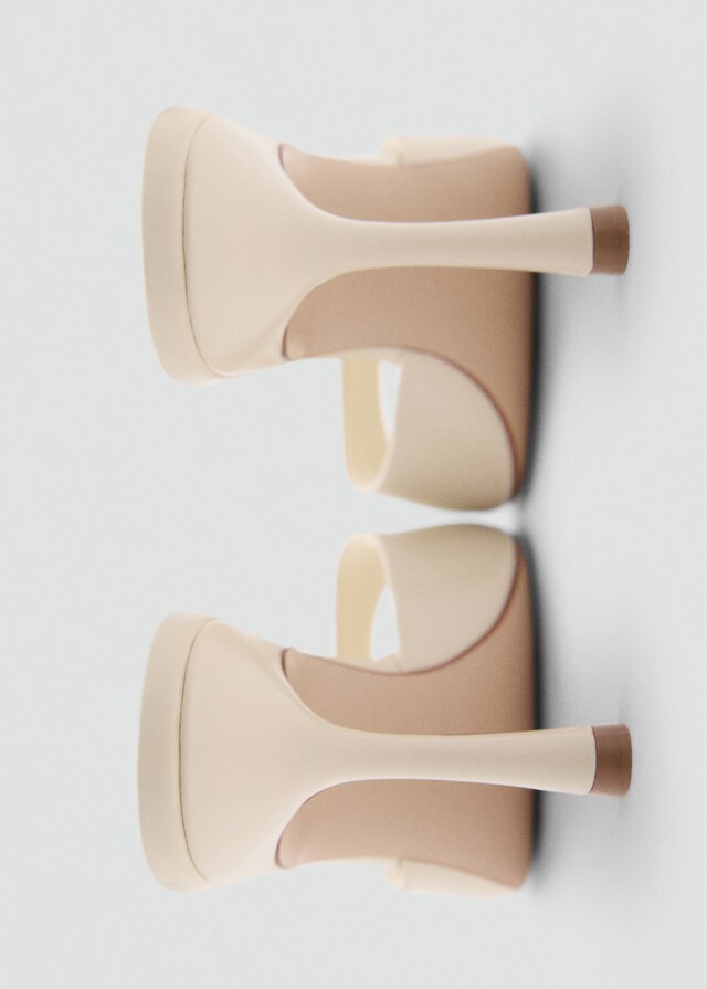 Mango Spitz zulaufende Sandalette Black Friday Preise
