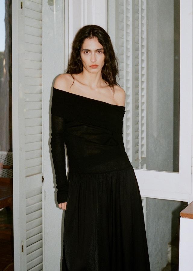 Mango Schulterfreies Kleid aus kombiniertem Stoff Letzte 2 Tage