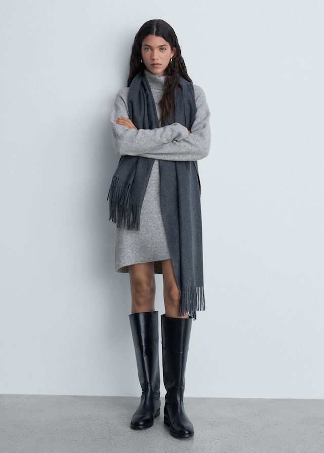Mango Kurzes Strickkleid mit weitem Rollkragen Zeitbegrenzte Promotion