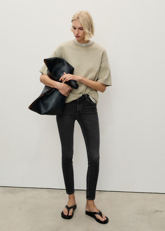 Mango Skinny-Jeans mit mit mittlerer Bundhöhe Vierteljährliche Förderung