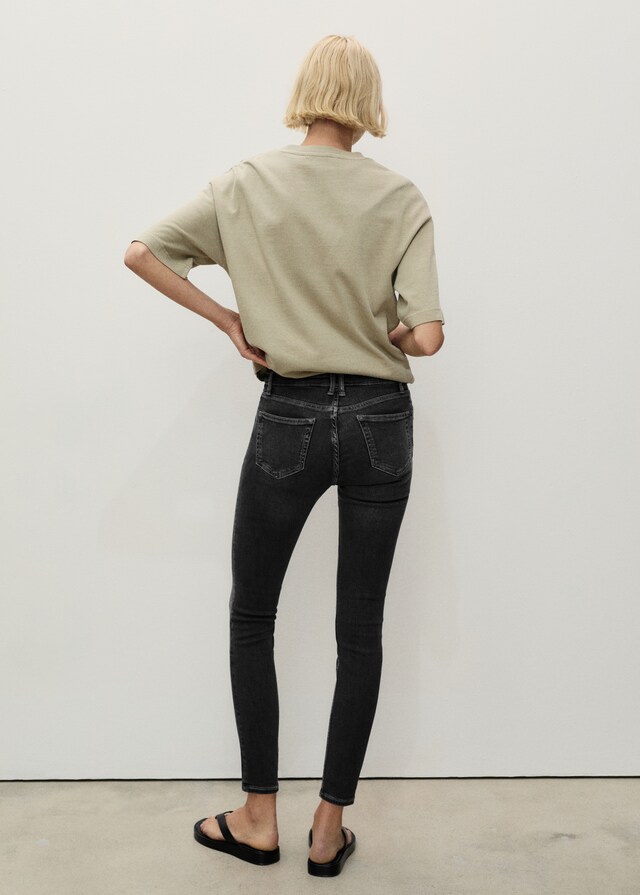 Mango Skinny-Jeans mit mit mittlerer Bundhöhe Vierteljährliche Förderung